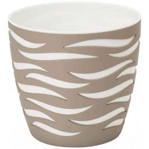 Plant pot supplier Garden Pots wholesale Plastic flower pots UK